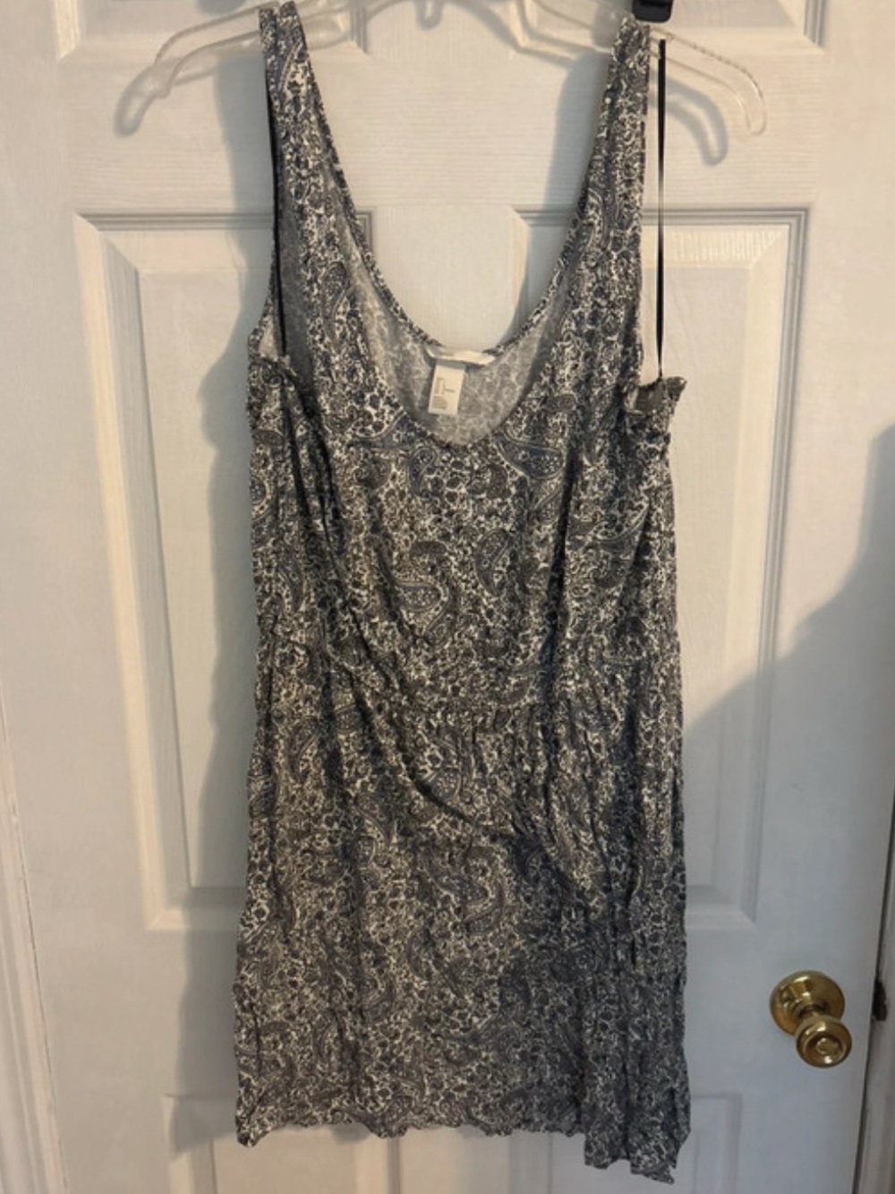 H&M Sleeveless Gray Paisley Scoop Neck Dress